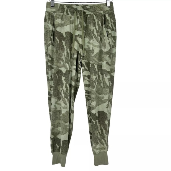 Calia By Carrie Underwood Green Camo Jogger Ankle Pants Size Small - Picture 1 of 10